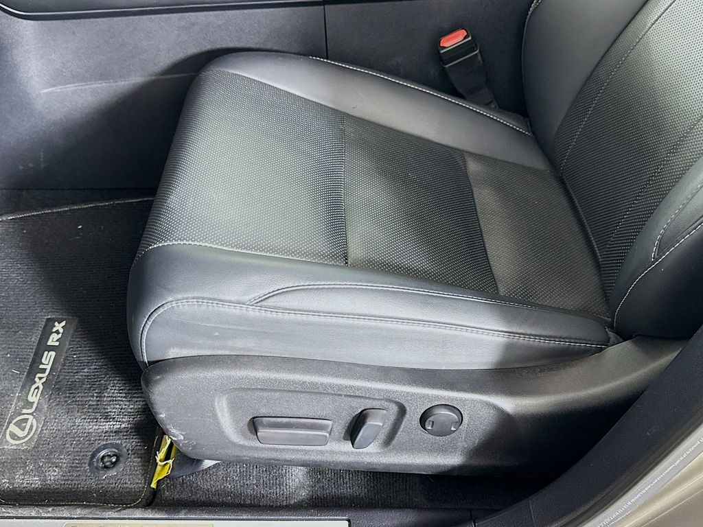 Thumbnail: 2020 Lexus RX - 20