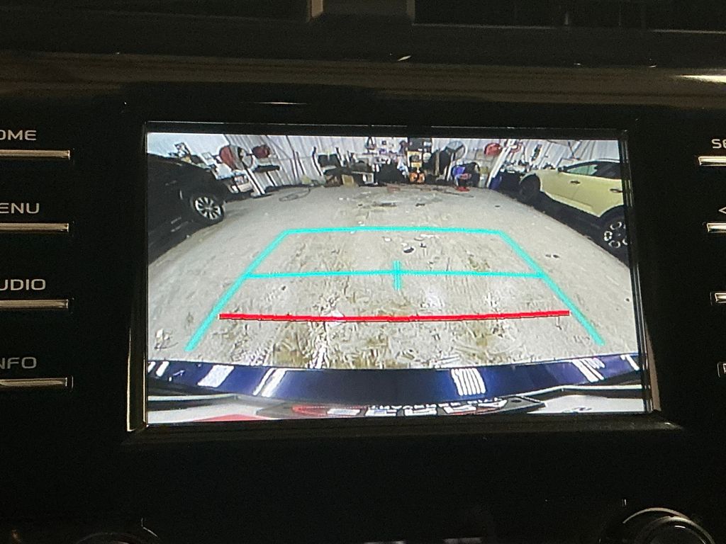 Certified Used 2018  Toyota SE image 20