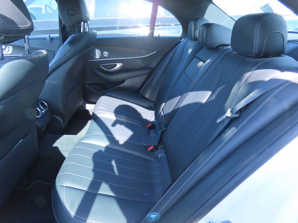 Thumbnail: 2020 Mercedes-Benz E-Class - 11