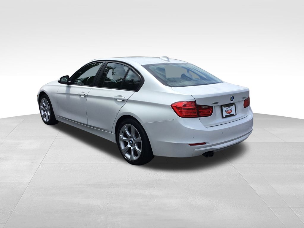 Thumbnail: 2015 BMW 3 Series - 2