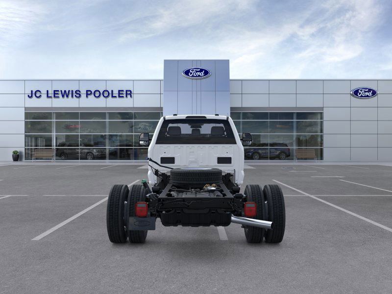 2025 Ford F-550 Chassis XL
