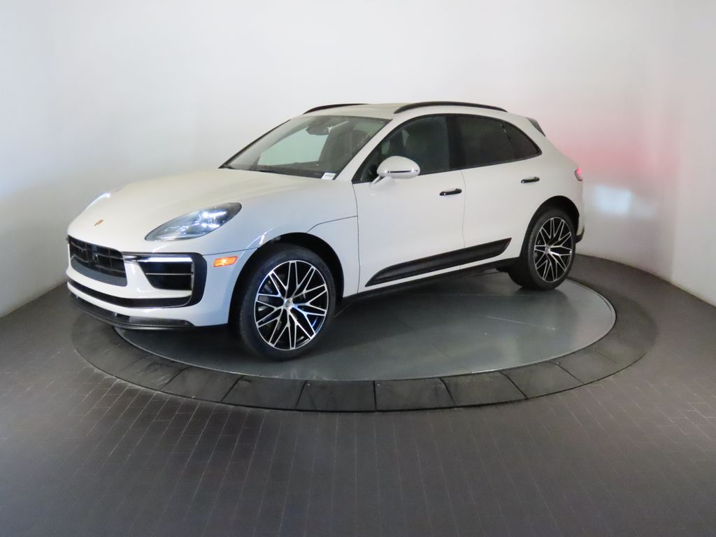 Thumbnail: 2023 Porsche Macan - 1