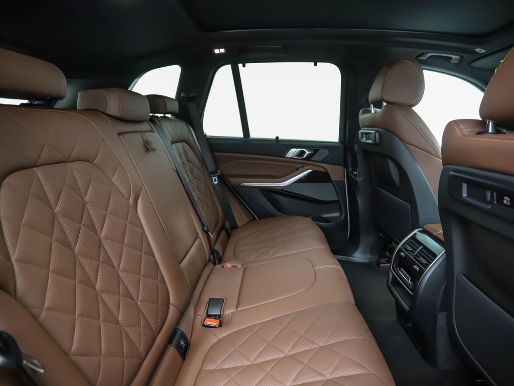 Thumbnail: 2023 BMW X5 - 27