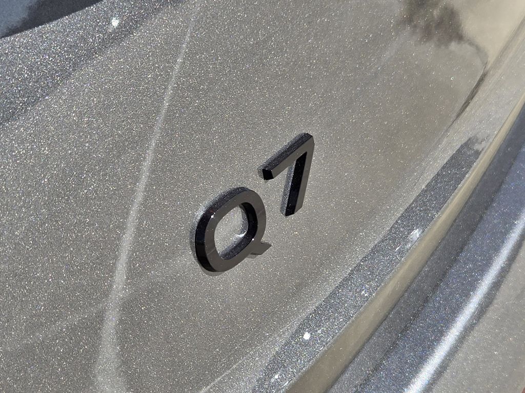 new 2026 Audi Q7 car, priced at $78,410
