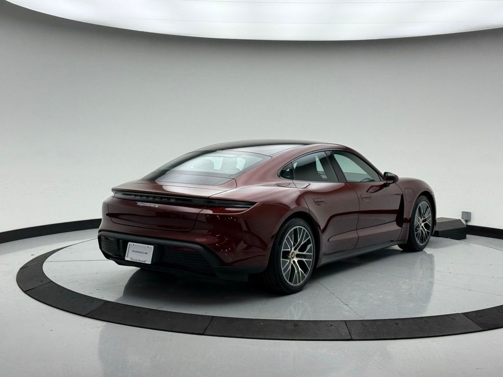 Thumbnail: 2021 Porsche Taycan - 9