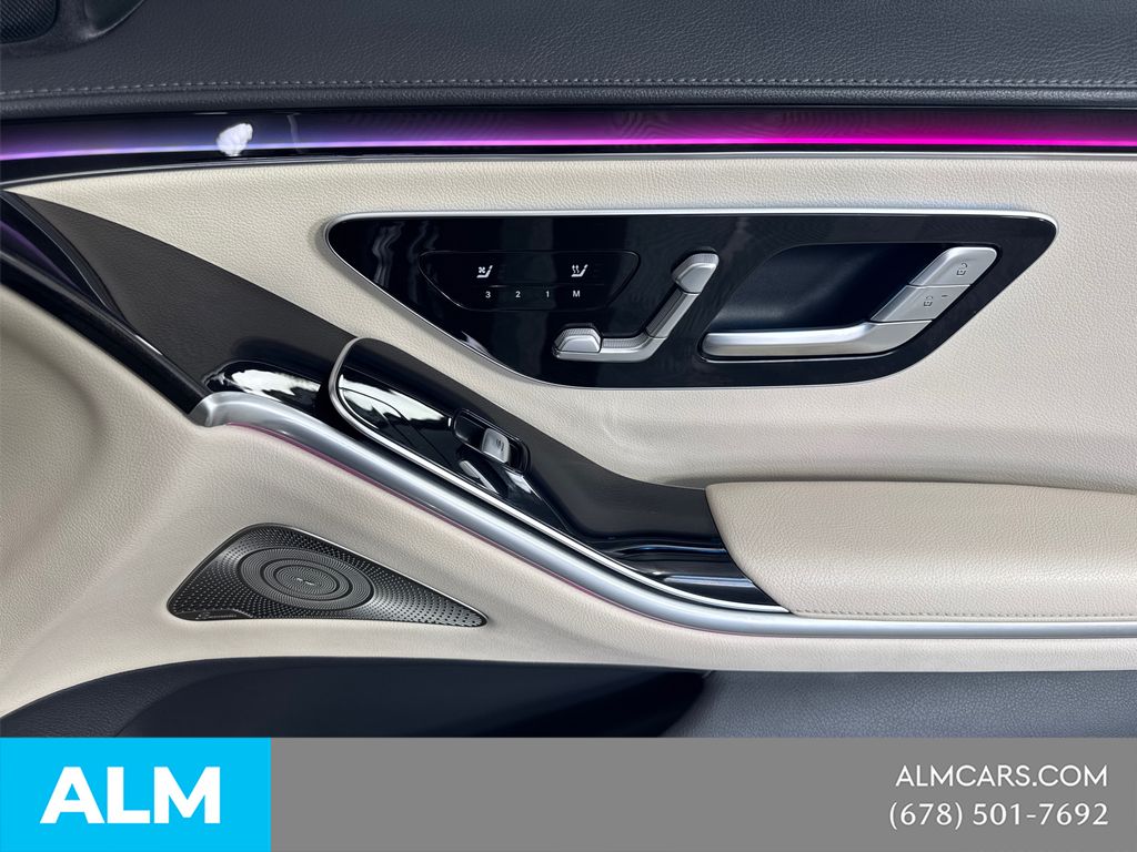 Used 2023  Mercedes-Benz S 500 image 17
