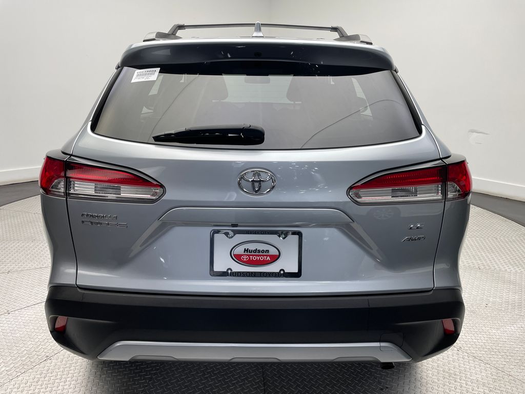 2023 Toyota Corolla Cross LE 6