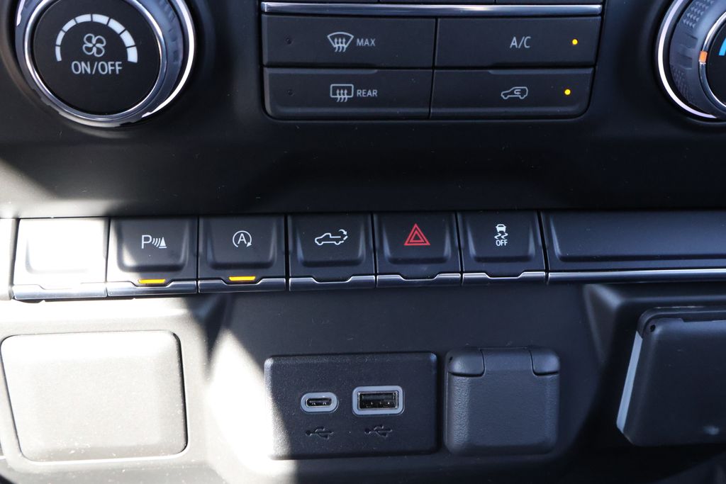 Thumbnail: 2026 Chevrolet Silverado 1500 - 26