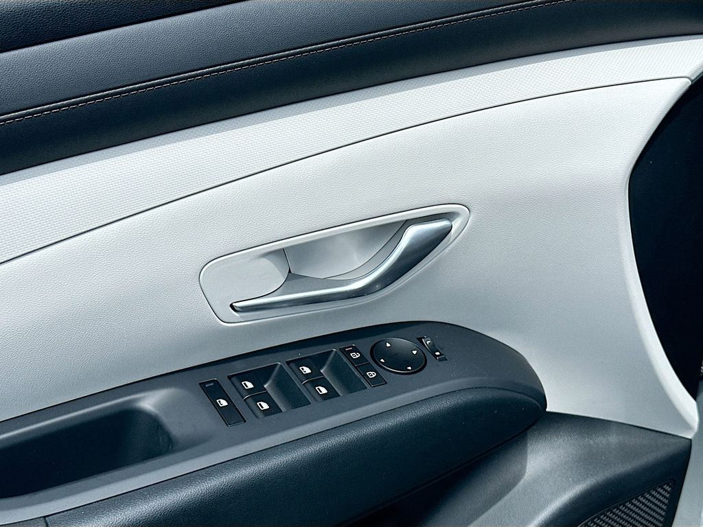 Thumbnail: 2025 Hyundai Tucson - 18