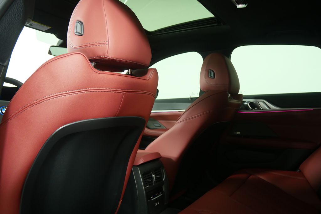 Thumbnail: 2025 BMW i4 - 20