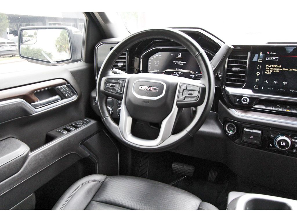 2025 GMC Sierra 1500 SLT - 7