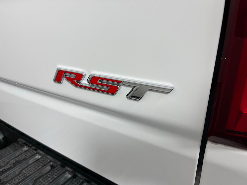 Thumbnail: 2026 Chevrolet Silverado 1500 - 19
