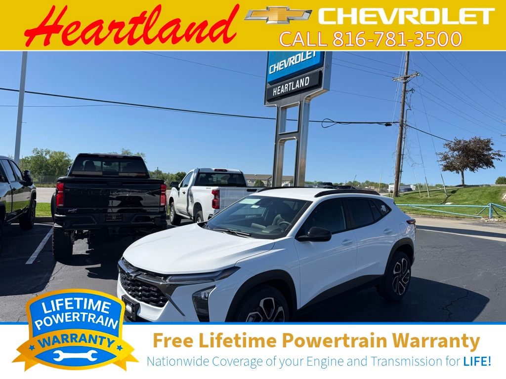 Summit White 2026 Chevrolet Trax RS with 2RS FWD SUV / Crossover Front-Wheel Drive 6-Speed Automatic