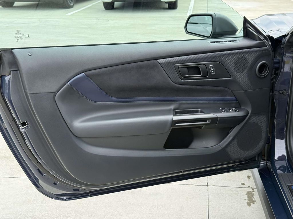 2025 Ford Mustang Dark Horse - Photo 28