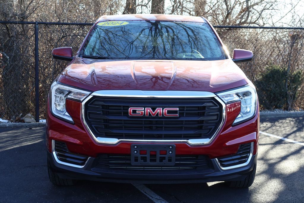 2024 GMC Terrain SLE 2