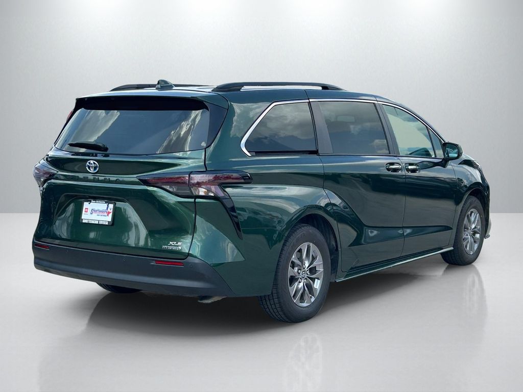 Used 2023 Toyota Sienna Van