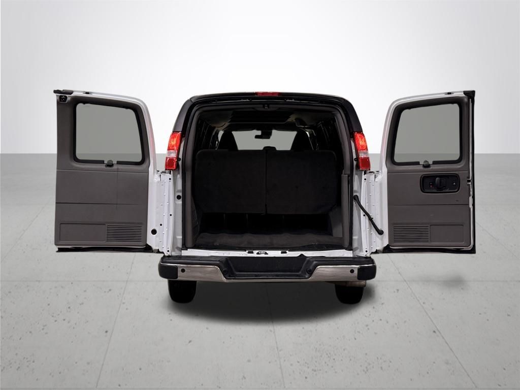 2024 Chevrolet Express 3500 LT