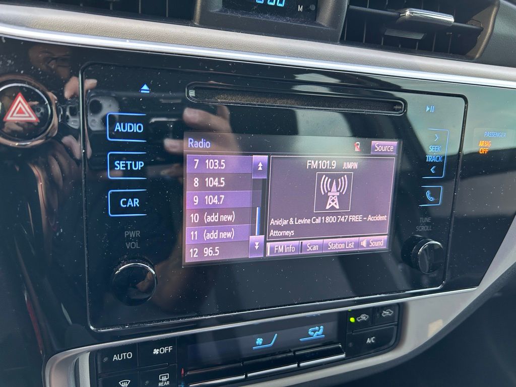 Thumbnail: 2019 Toyota Corolla - 24