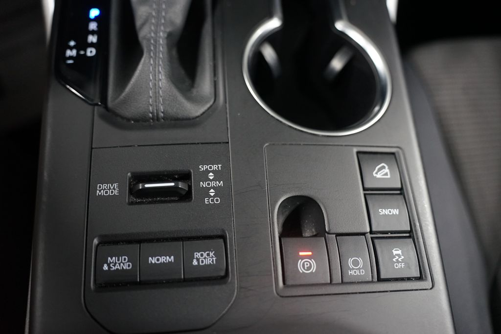 Thumbnail: 2024 Toyota Highlander - 21