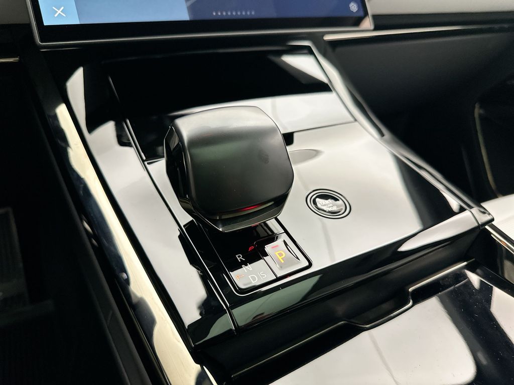 Thumbnail: 2026 Land Rover Range Rover Sport - 20