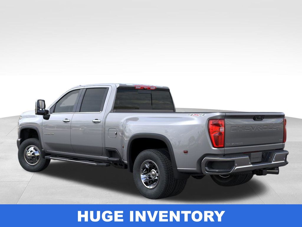 2025 Chevrolet Silverado 3500HD LTZ 3