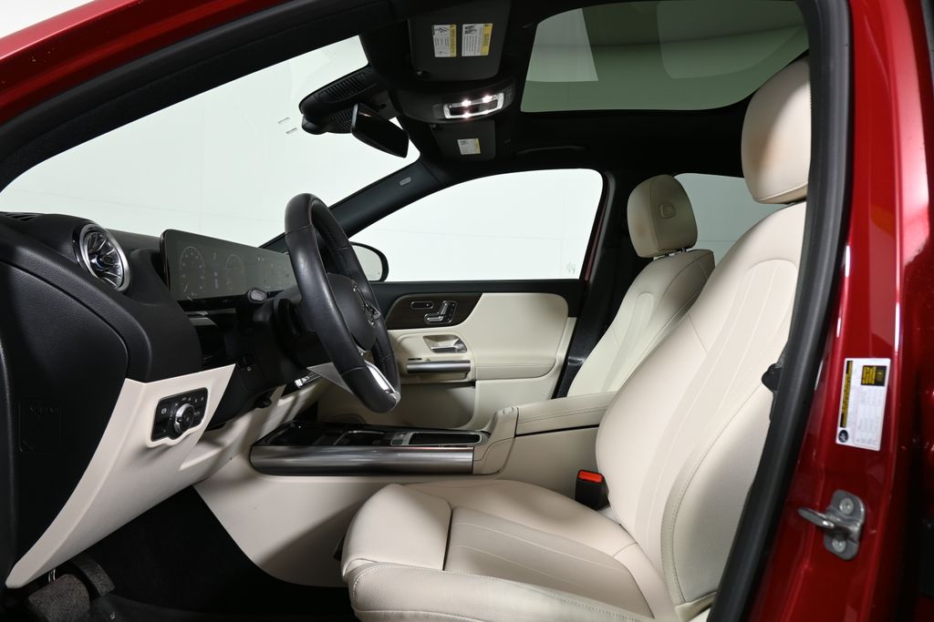 Thumbnail: 2025 Mercedes-Benz GLA - 3