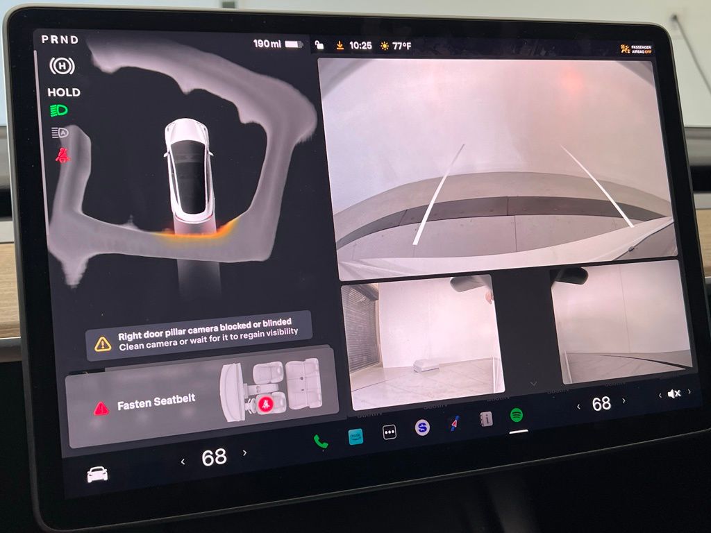 Thumbnail: 2023 Tesla Model 3 - 17