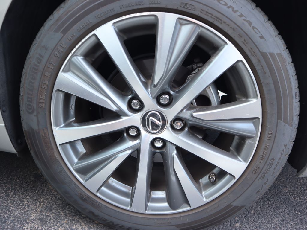 Thumbnail: 2019 Lexus ES - 16