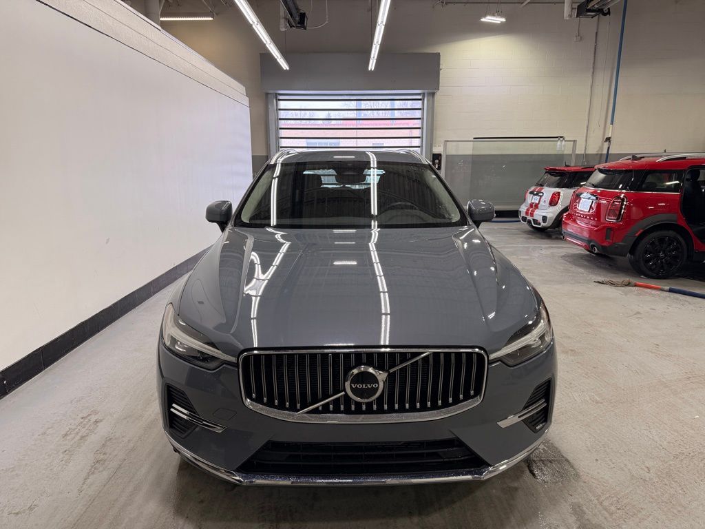 Thumbnail: 2023 Volvo XC60 - 8
