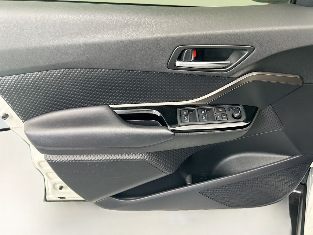 Thumbnail: 2019 Toyota C-HR - 22