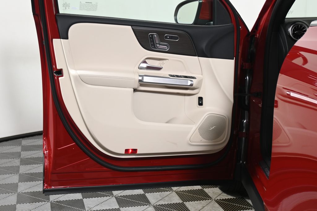 Thumbnail: 2026 Mercedes-Benz GLB - 24