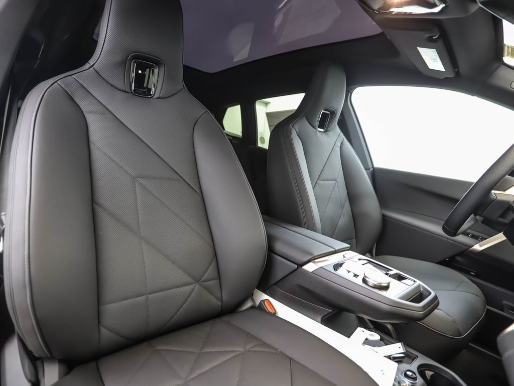 Thumbnail: 2026 BMW iX - 32