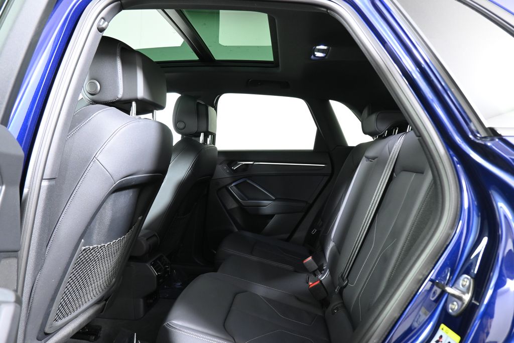 Thumbnail: 2025 Audi Q3 - 30