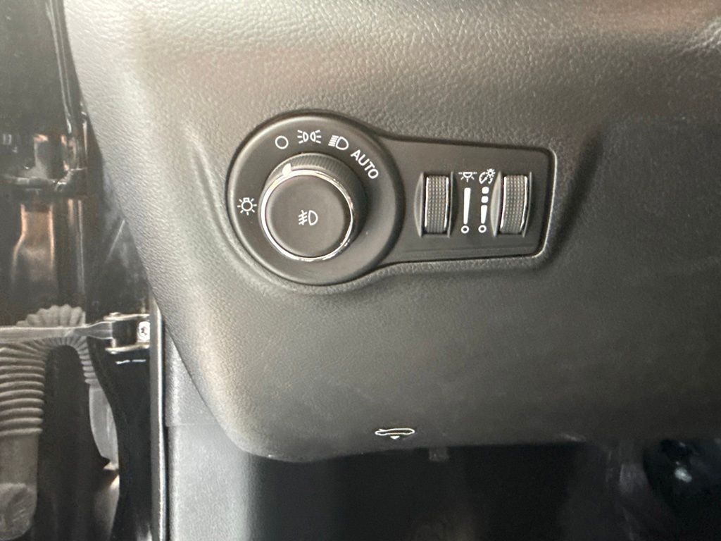 Used 2024 Black Jeep Latitude image 16
