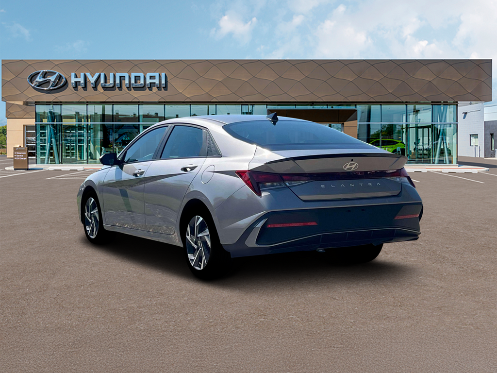 2025 Hyundai Elantra Sport 5