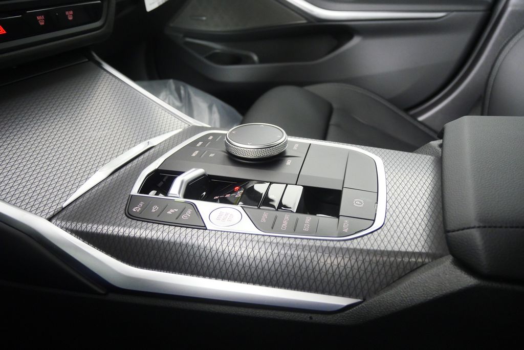 Thumbnail: 2026 BMW 3 Series - 22