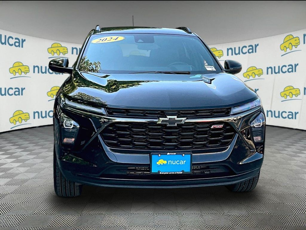 2024 Chevrolet Trax — photo 2