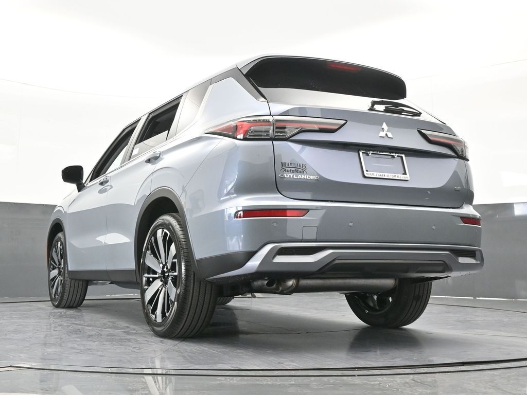 New 2026 Gray Mitsubishi SE image 69