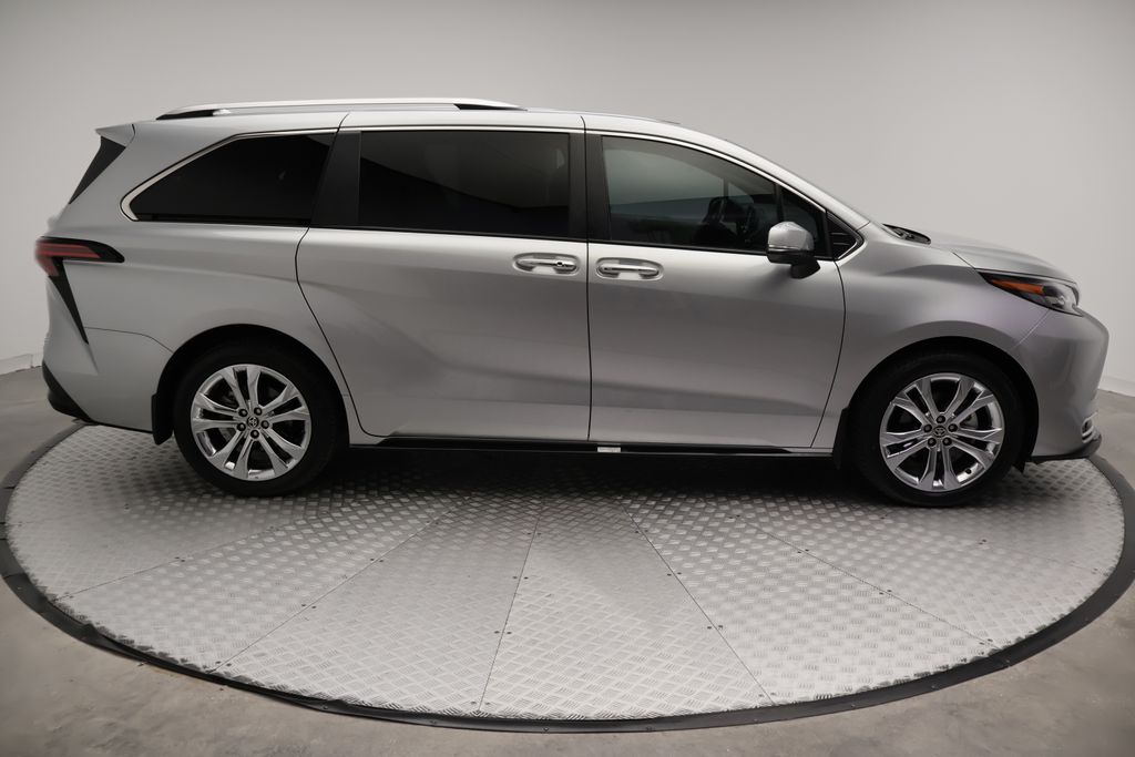 Thumbnail: 2024 Toyota Sienna - 7