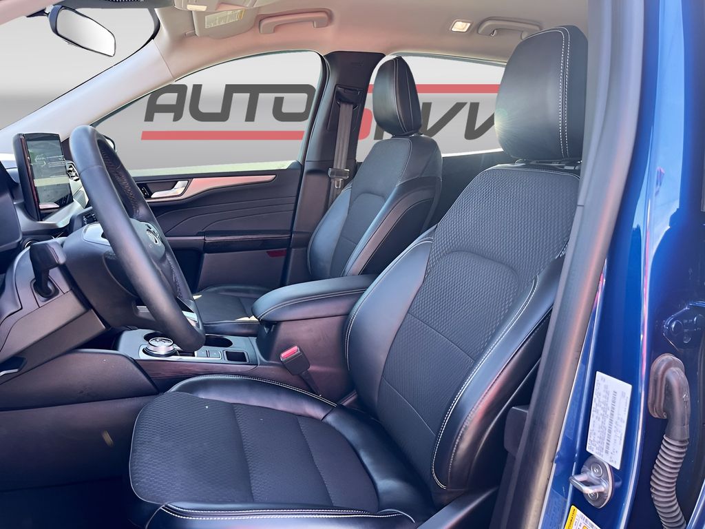 Used 2023 Blue Ford Base image 21