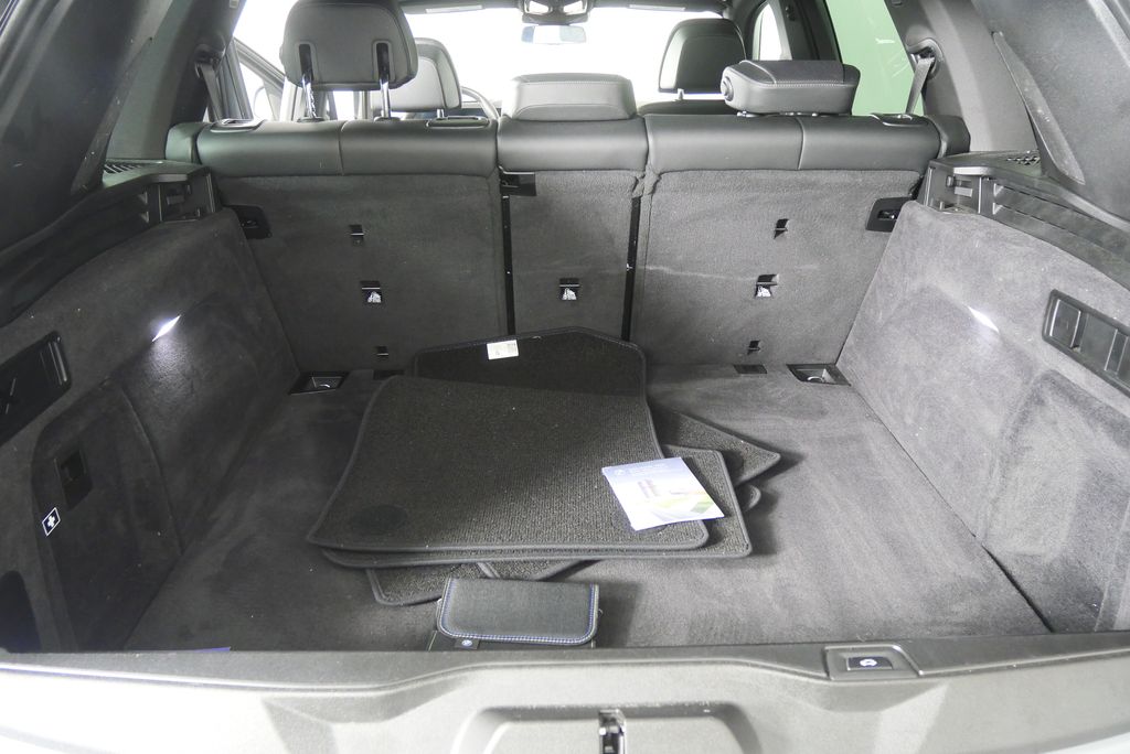 Thumbnail: 2026 BMW X5 - 17