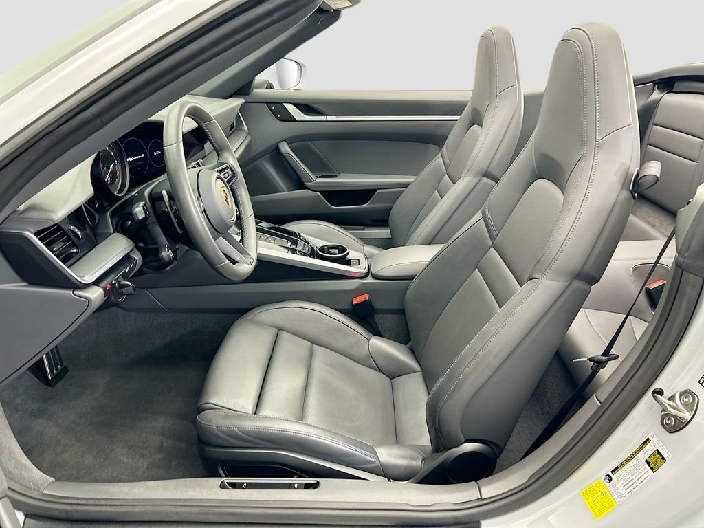 Thumbnail: 2023 Porsche 911 - 5