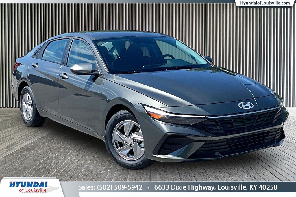 Amazon Gray 2026 Hyundai Elantra SE FWD Sedan Front-Wheel Drive Continuously Variable Transmission
