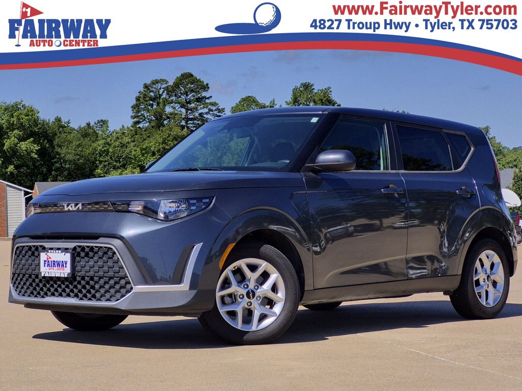 Gravity Gray 2023 Kia Soul SUV / Crossover Front-Wheel Drive Continuously Variable Transmission