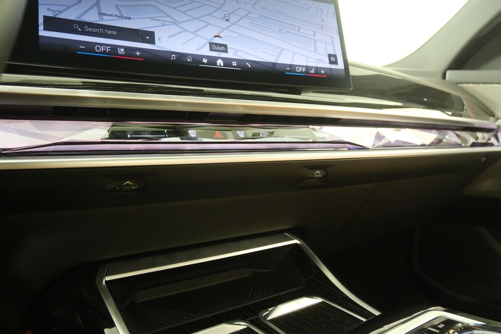 Thumbnail: 2024 BMW 7 Series - 28