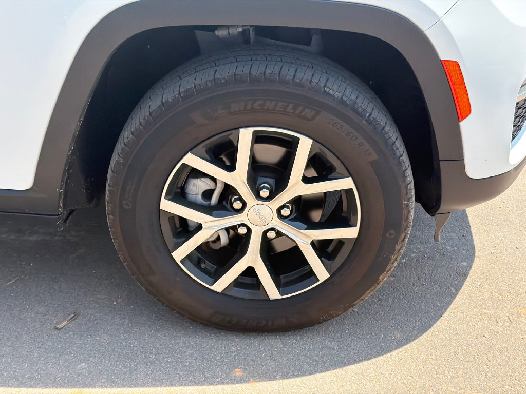 Used 2024 White Jeep Limited image 12