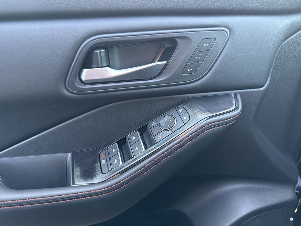 2026 Nissan Rogue Rock Creek - 8