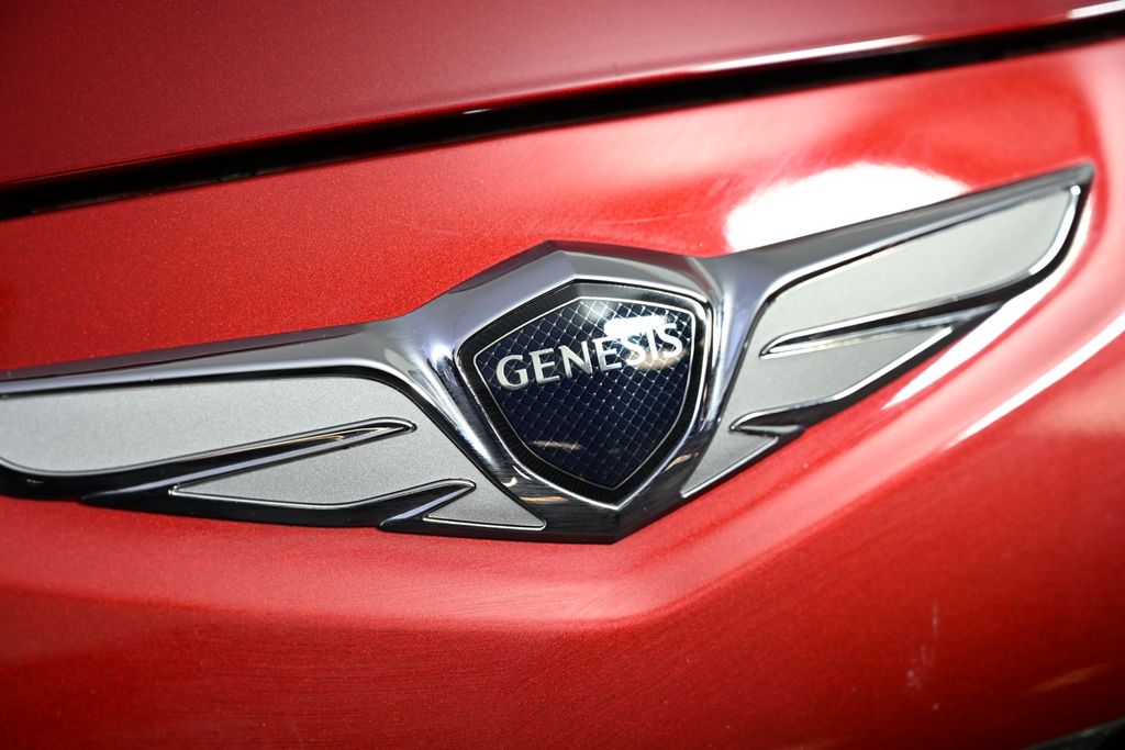 2023 Genesis G70 2.0T 13