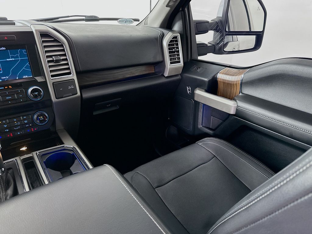 Thumbnail: 2016 Ford F-150 - 24