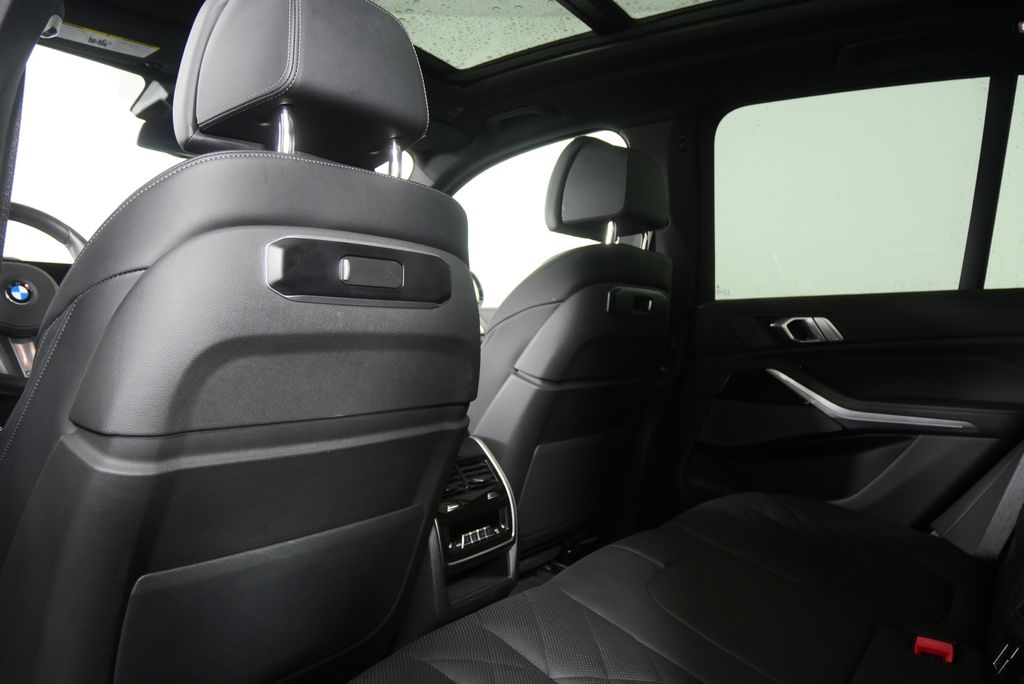 Thumbnail: 2026 BMW X5 - 15